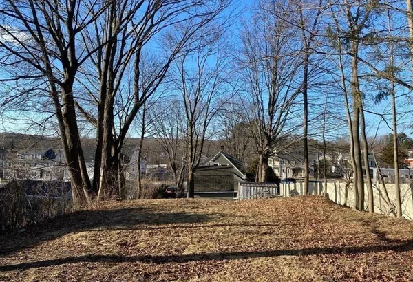 $339,900 | 42 East Main Street, Webster, MA 01570