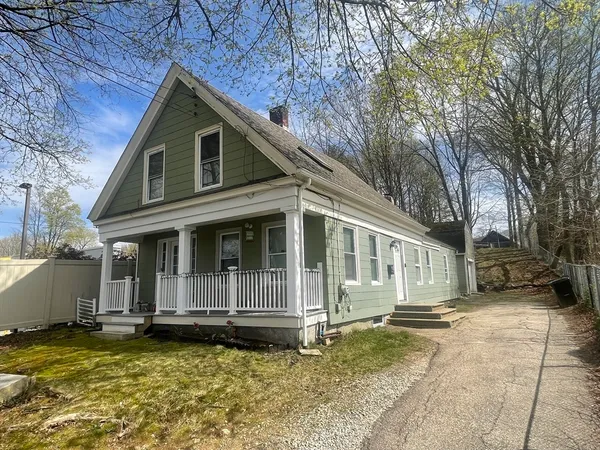 $339,900 | 42 East Main Street, Webster, MA 01570