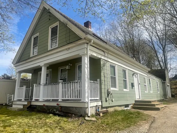 $339,900 | 42 East Main Street, Webster, MA 01570