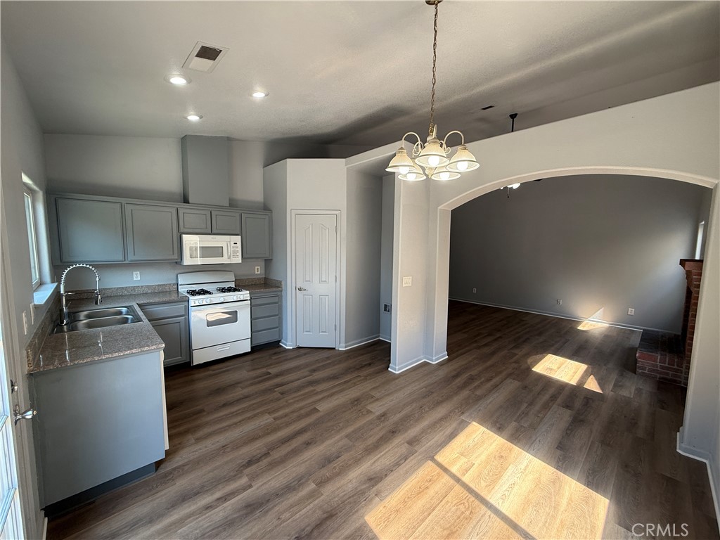 3025 Bea Drive Merced, CA 95348 - Photo 8 of 24