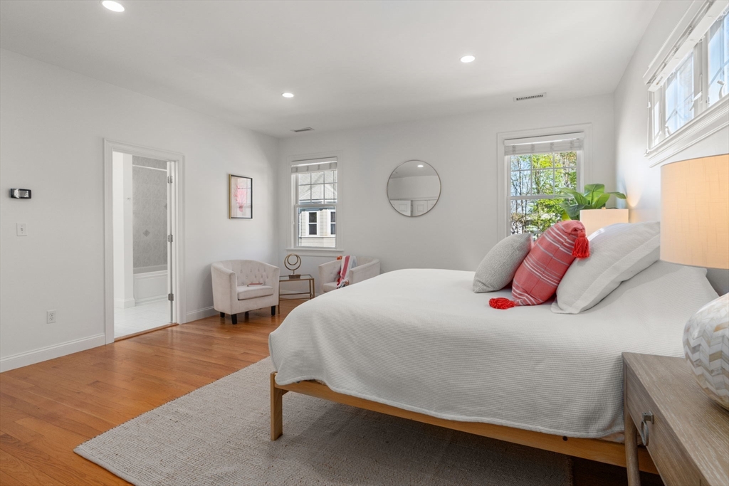 249 Robbins Street, Unit 2 Waltham, MA 02453 - Photo 13 of 34