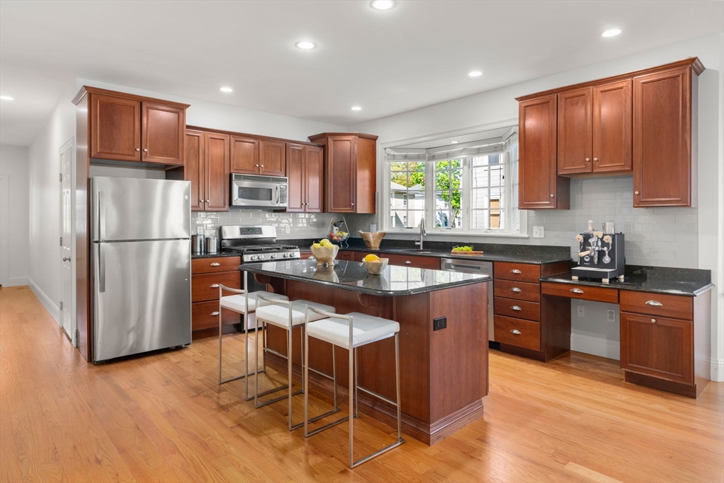 249 Robbins Street, Unit 2 Waltham, MA 02453 - Photo 7 of 34
