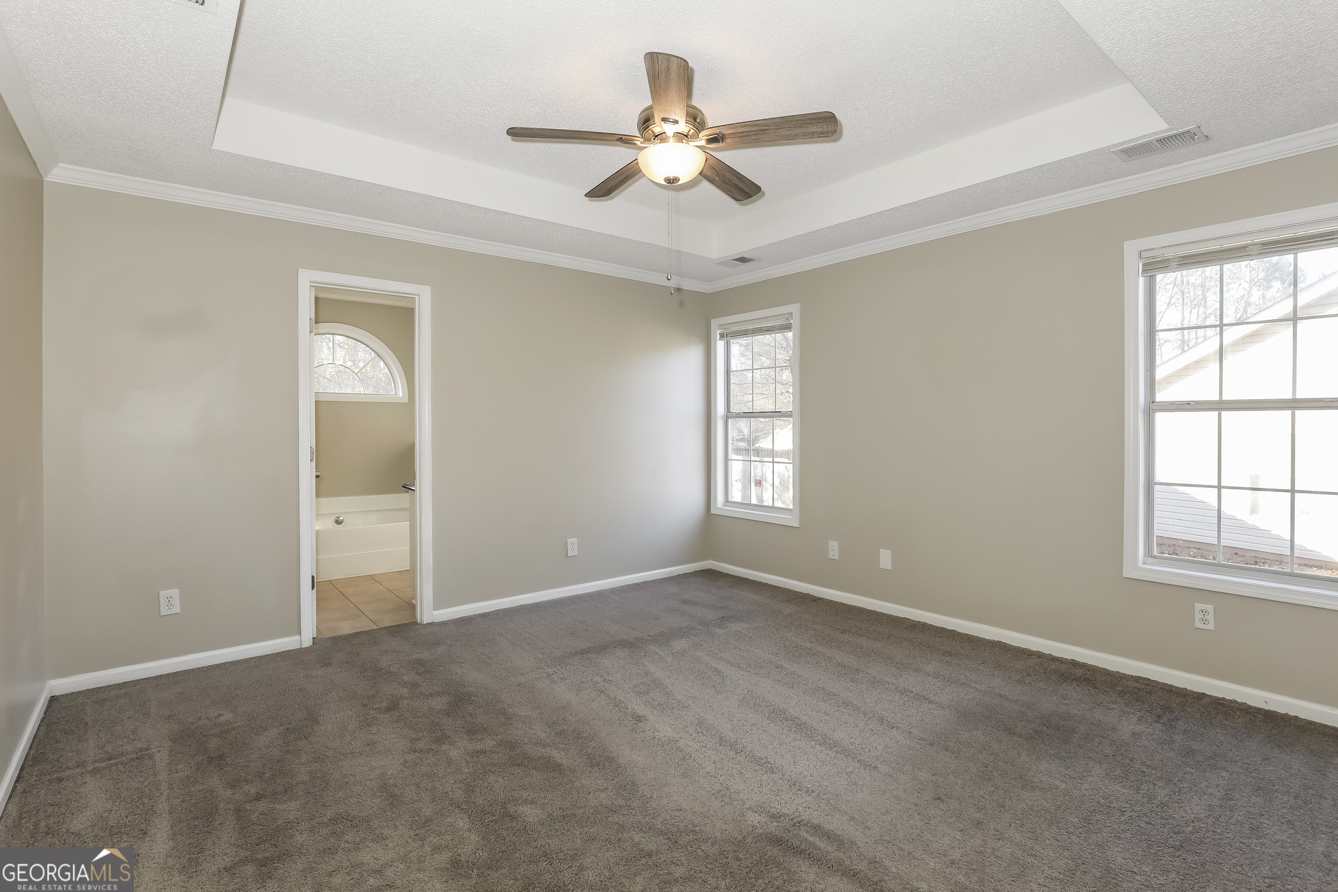 1085 Commons Court Jonesboro, GA 30238 - Photo 12 of 21 a view of an empty room with a window