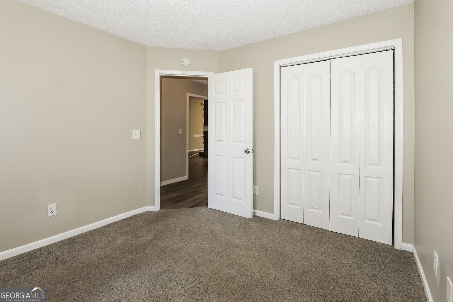 1085 Commons Court Jonesboro, GA 30238 - Photo 18 of 21 a view of an empty room