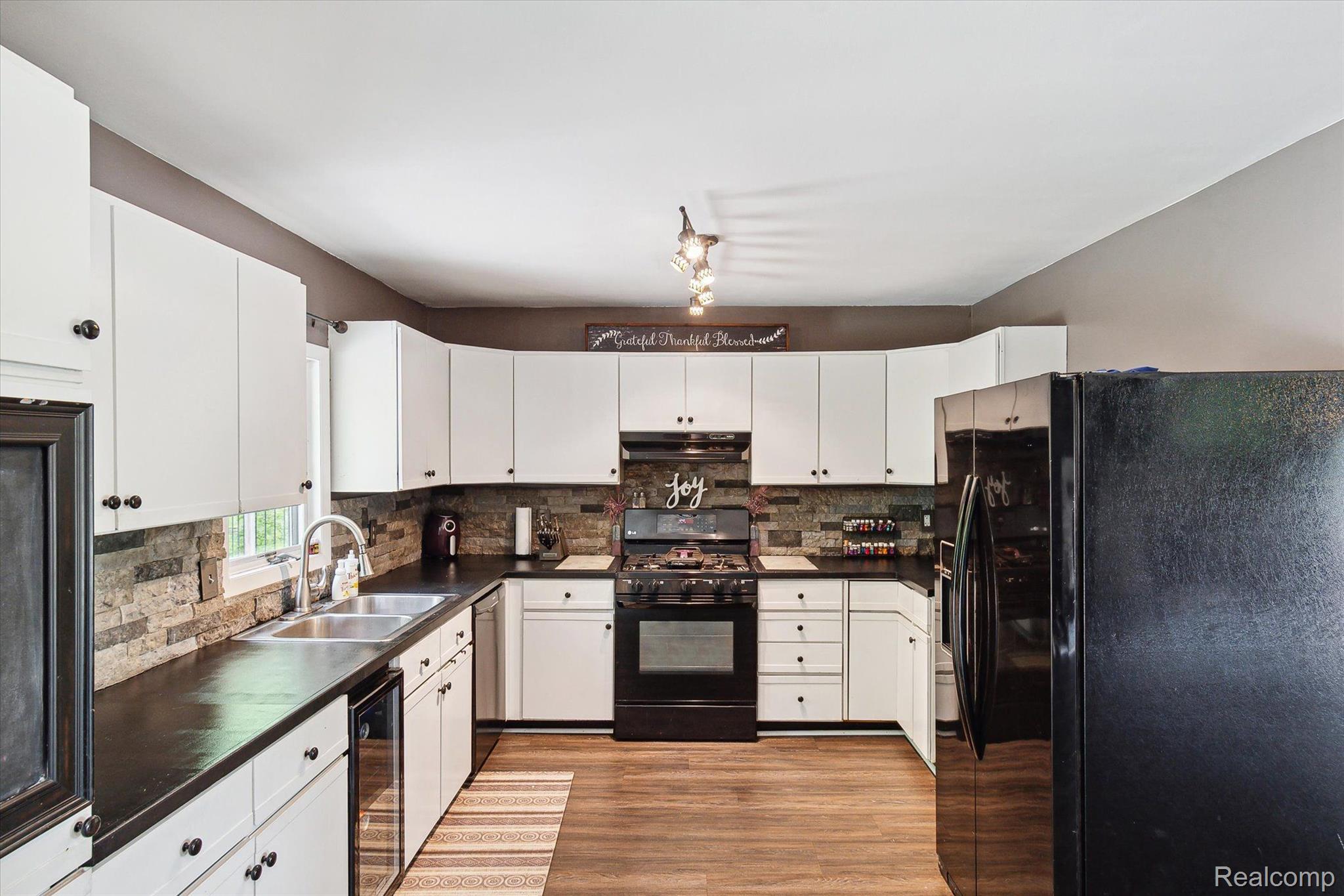 1481 Clark Lake Road Brighton, MI 48114 - Photo 10 of 37 Gallery Image 10