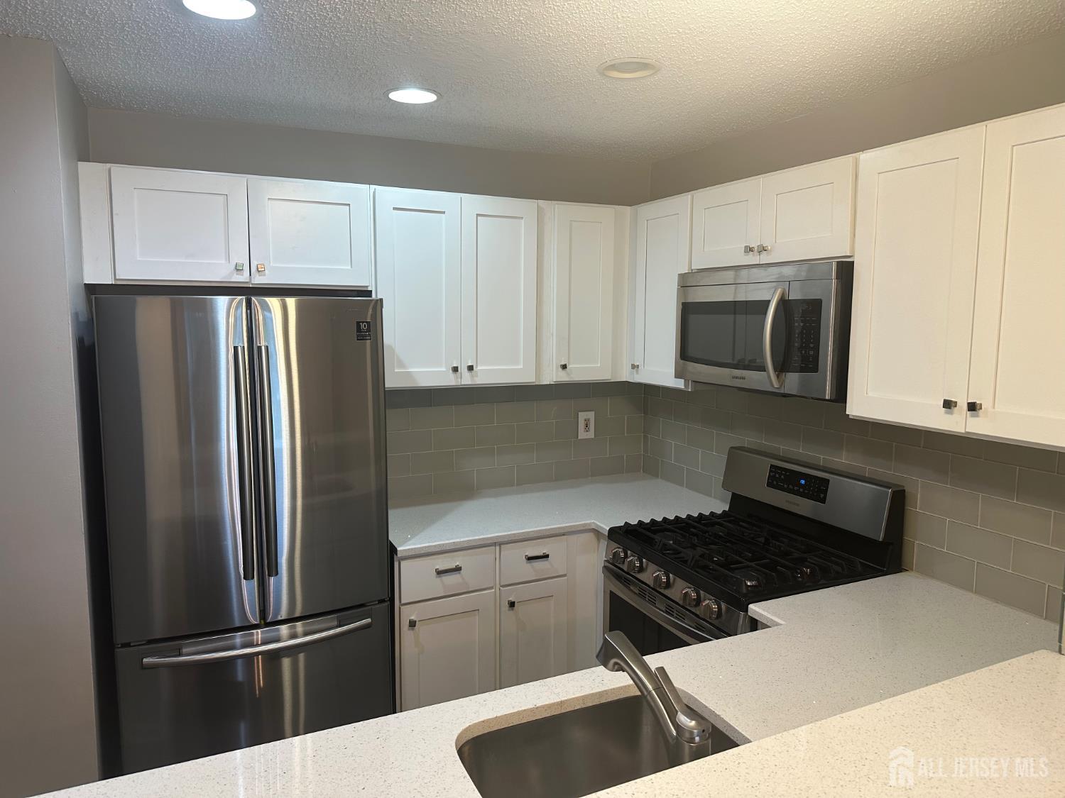 1027 Edpas Road New Brunswick, NJ 08901 - Photo 4 of 13 Gallery Image 4
