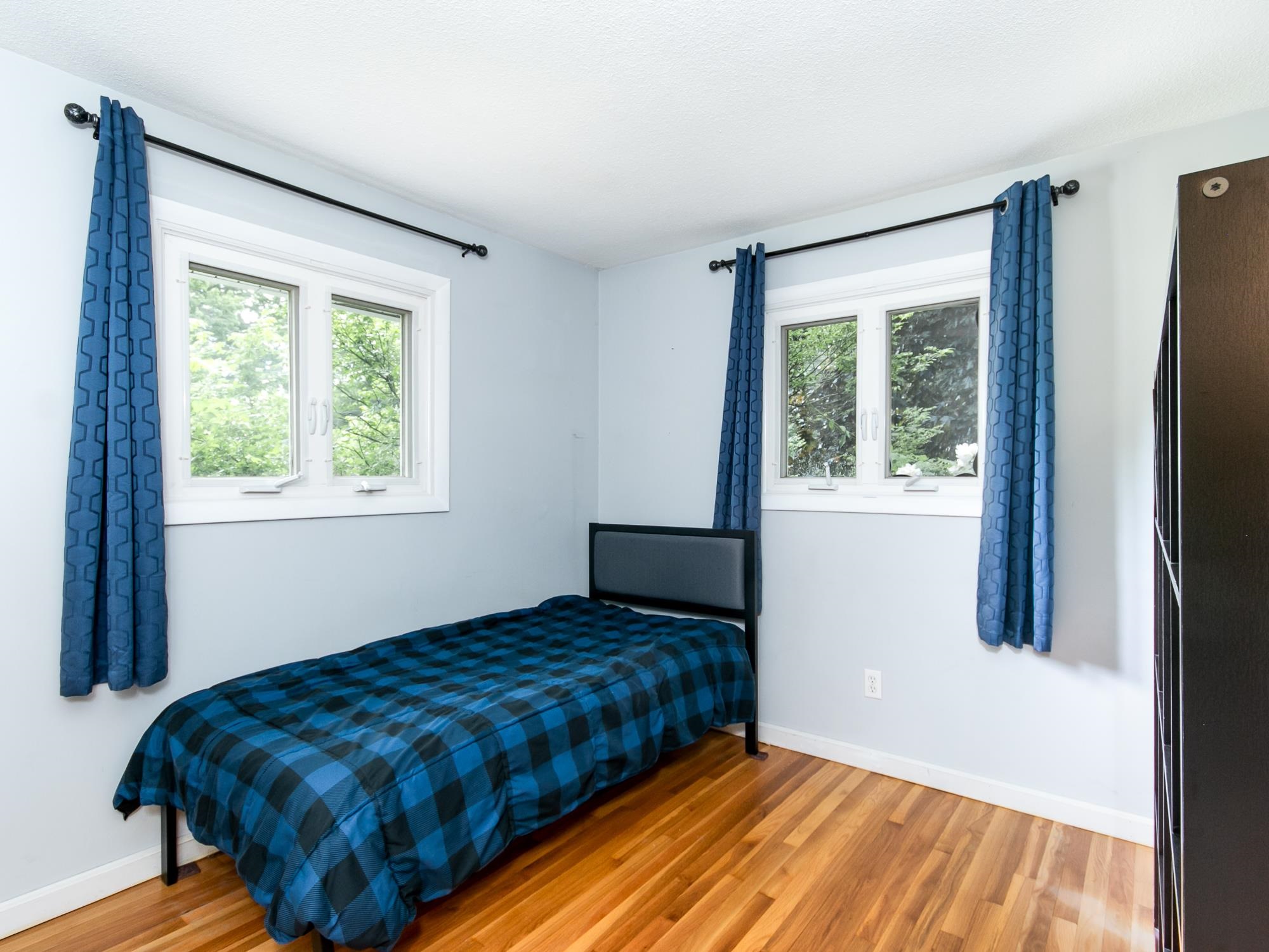 44 Cambridge Road Nashua, NH 03062 - Photo 4 of 25 Gallery Image 4