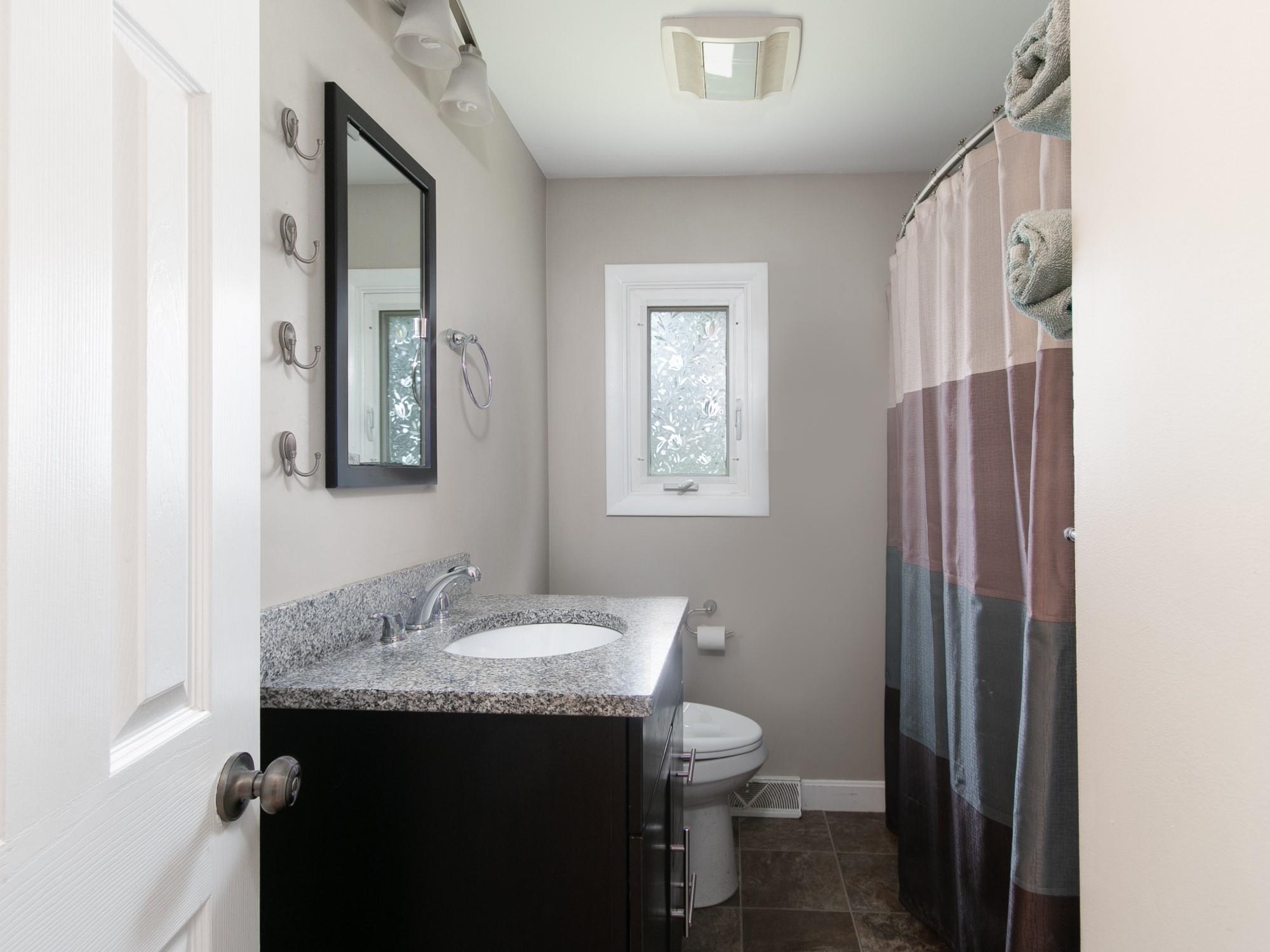 44 Cambridge Road Nashua, NH 03062 - Photo 7 of 25 Gallery Image 7