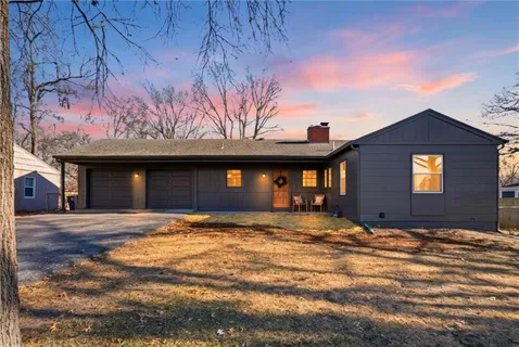 $375,000 | 7619 Terrace Street, Kansas City, MO 64114