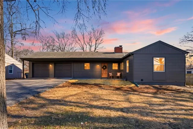 $375,000 | 7619 Terrace Street, Kansas City, MO 64114