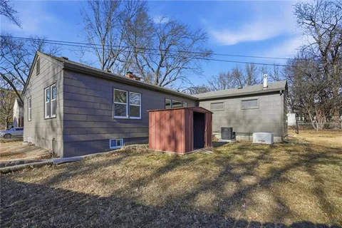 $375,000 | 7619 Terrace Street, Kansas City, MO 64114