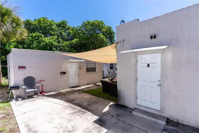 $1,100 | 702 50th Street, Unit 3, West Palm Beach, FL 33407