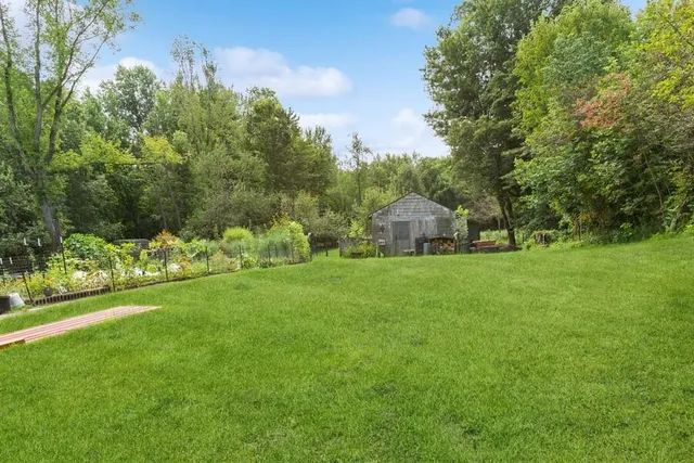 $530,000 | 6460 East Galien Buchanan Road, Buchanan, MI 49107