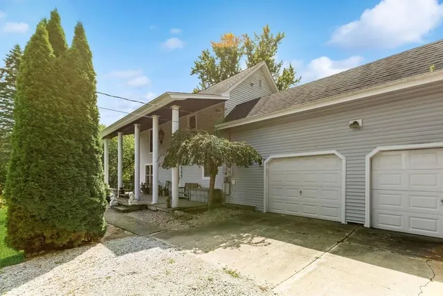 $530,000 | 6460 East Galien Buchanan Road, Buchanan, MI 49107