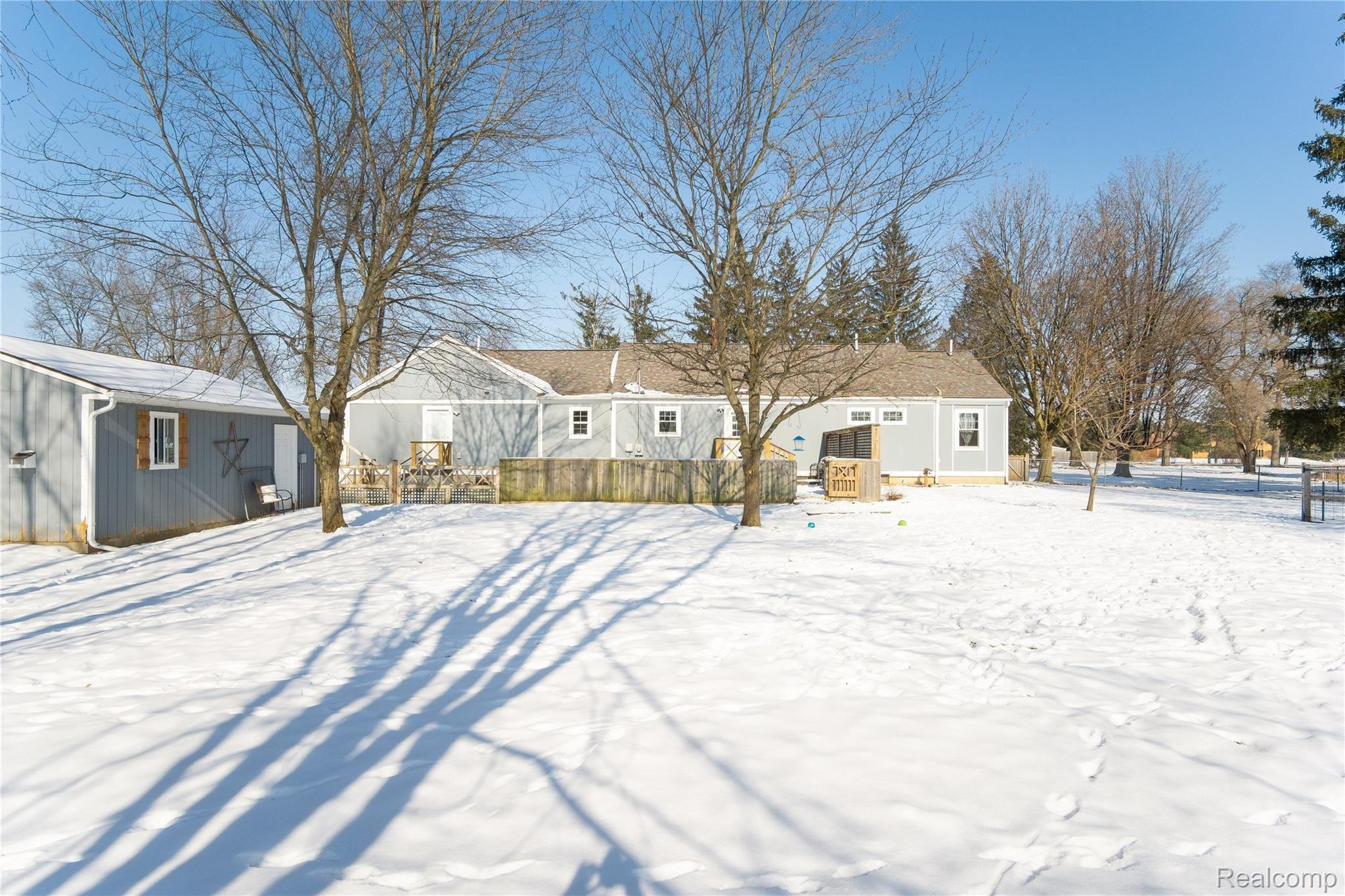 3501 Byron Road Howell, MI 48855 - Photo 22 of 31 Exteriors (12 of 14).jpg