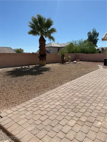 $2,095 | 5866 Bishops Bowl Street, North Las Vegas, NV 89081