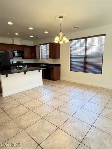$2,095 | 5866 Bishops Bowl Street, North Las Vegas, NV 89081