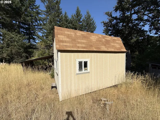 $249,900 | 121 Cooke Road, White Salmon, WA 98672