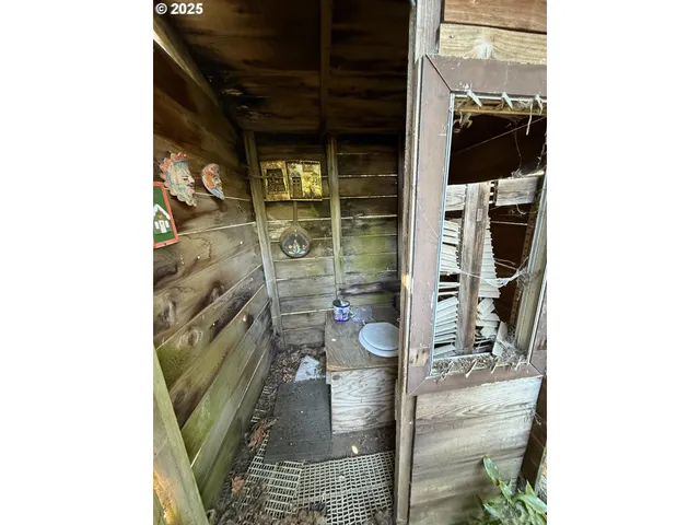 $249,900 | 121 Cooke Road, White Salmon, WA 98672