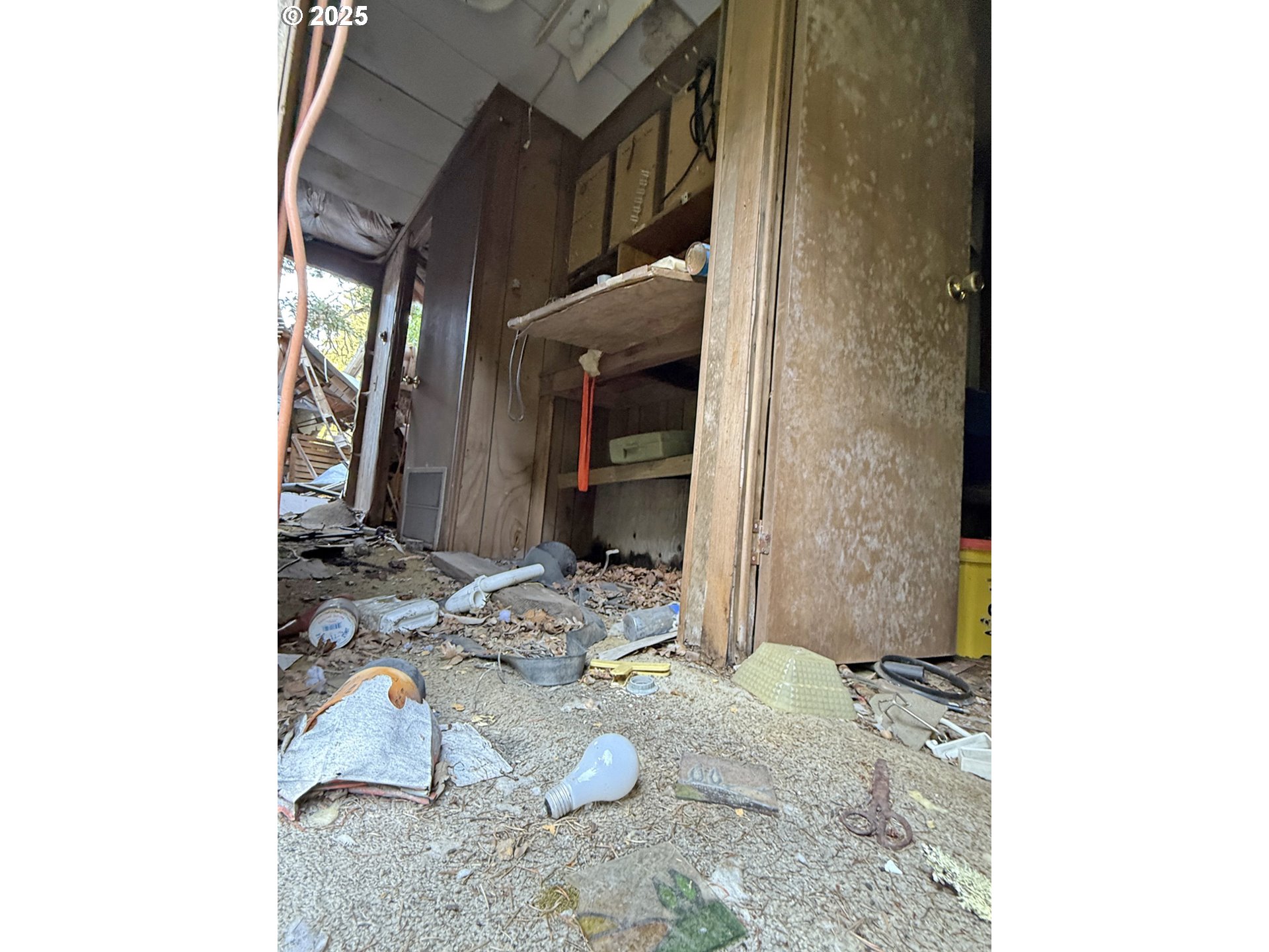 121 Cooke Road White Salmon, WA 98672 - Photo 45 of 48 a view of balcony and patio