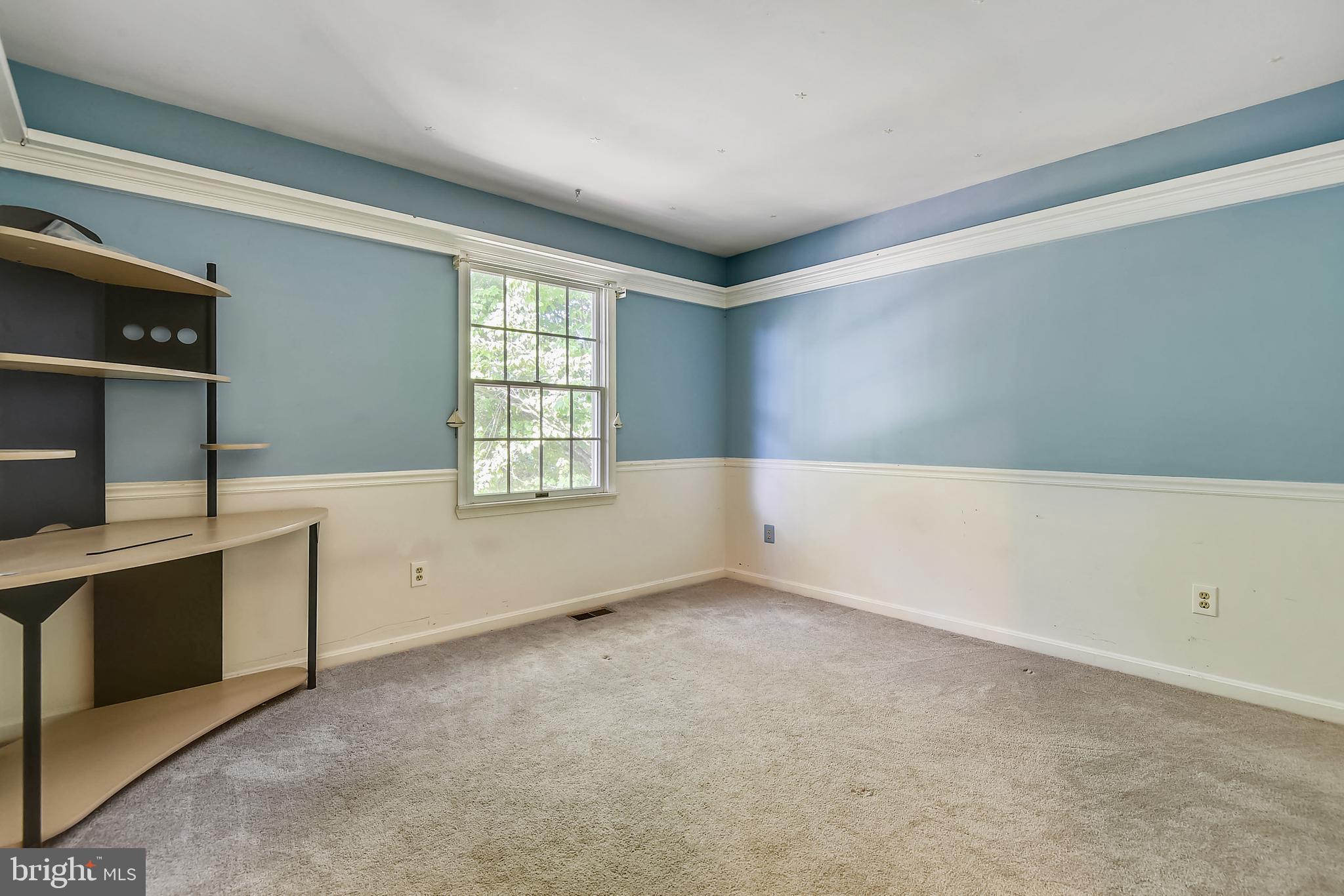 7776 Old House Road Pasadena, MD 21122 - Photo 19 of 41 Second bedroom