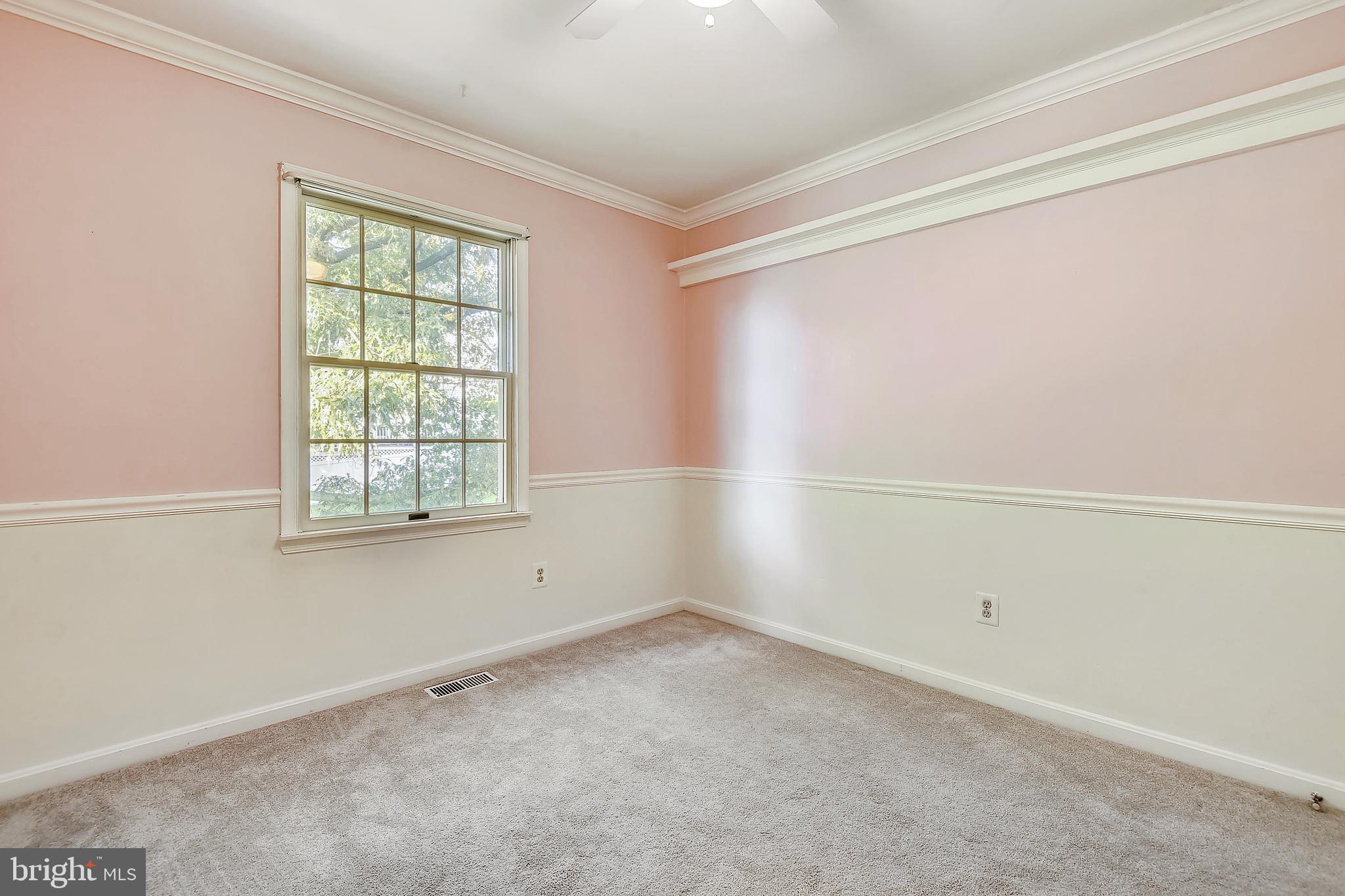 7776 Old House Road Pasadena, MD 21122 - Photo 24 of 41 Third bedroom