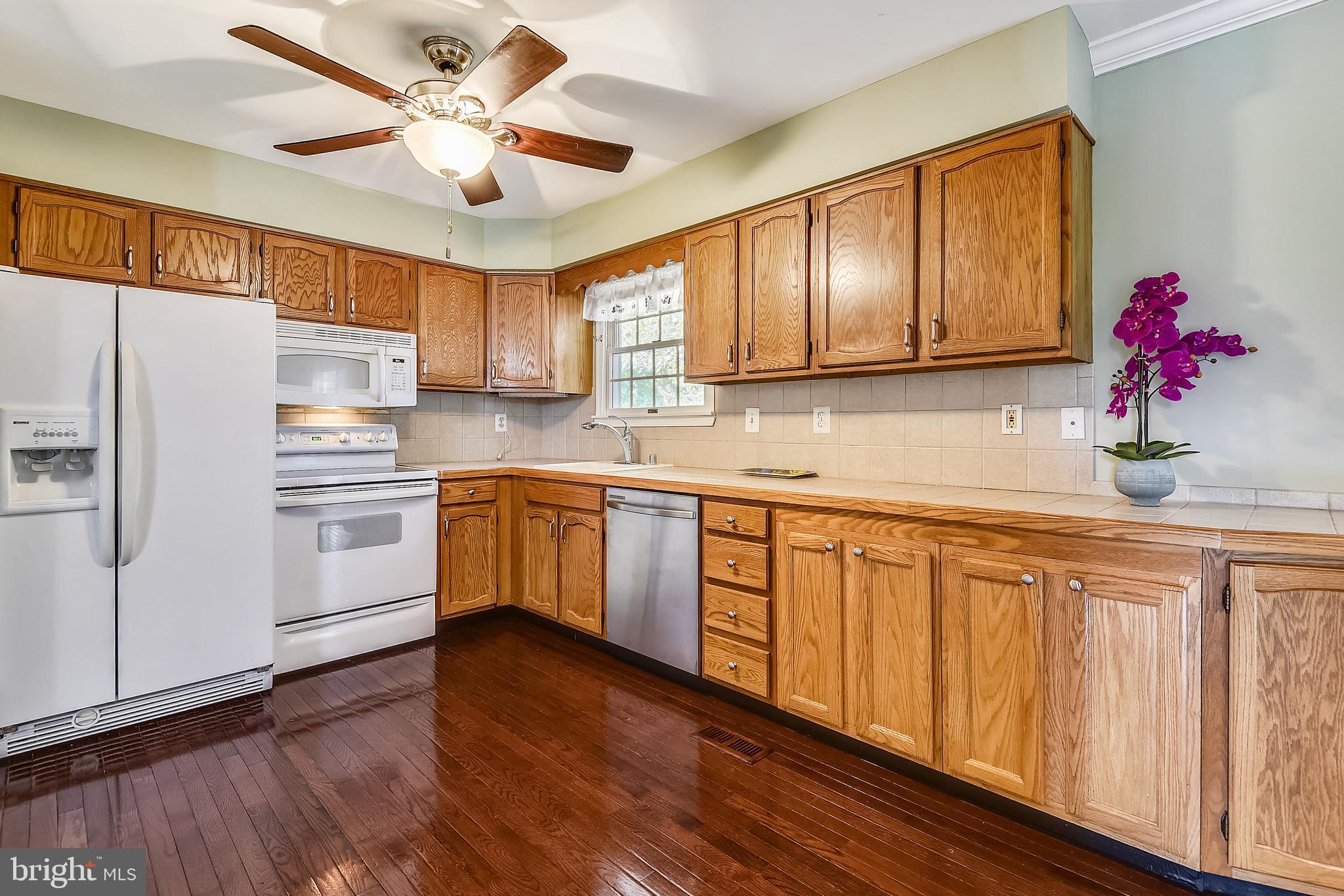 7776 Old House Road Pasadena, MD 21122 - Photo 4 of 41 Kitchen