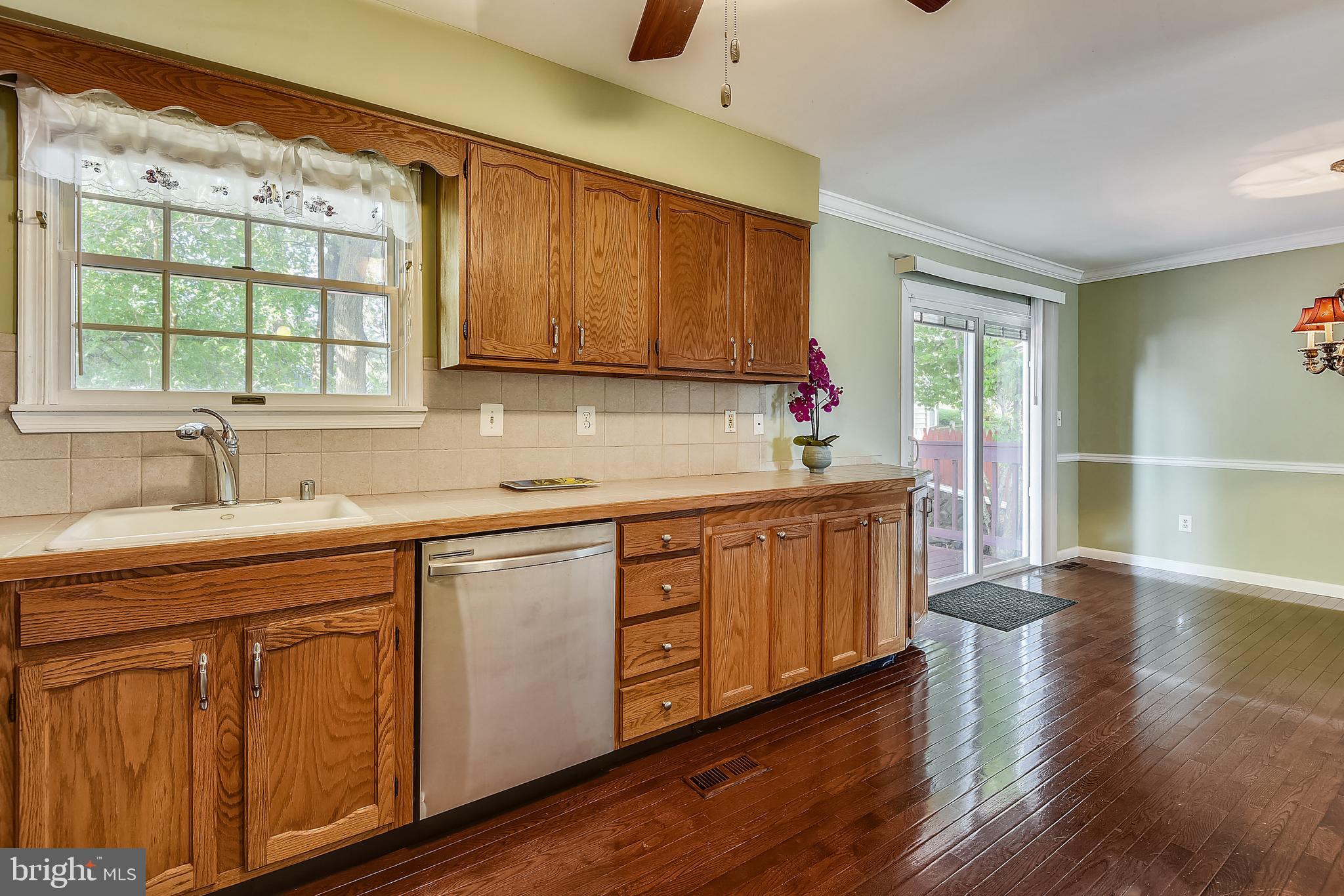 7776 Old House Road Pasadena, MD 21122 - Photo 5 of 41 Kitchen