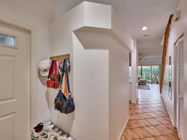 $3,200 | 5121 Sabal Gardens Lane, Unit 2, Boca Raton, FL 33487