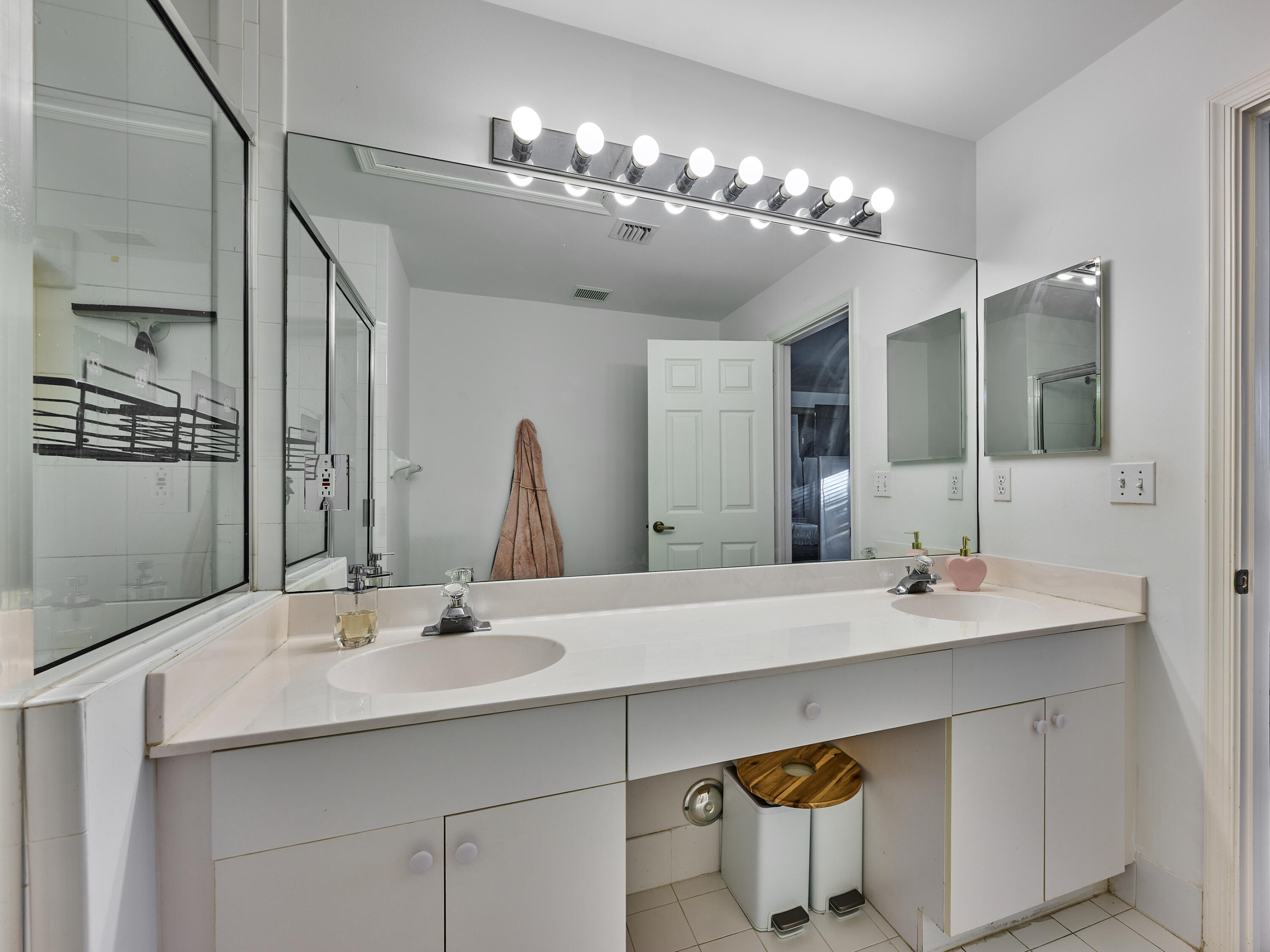 5121 Sabal Gardens Lane, Unit 2 Boca Raton, FL 33487 - Photo 21 of 25 primary
