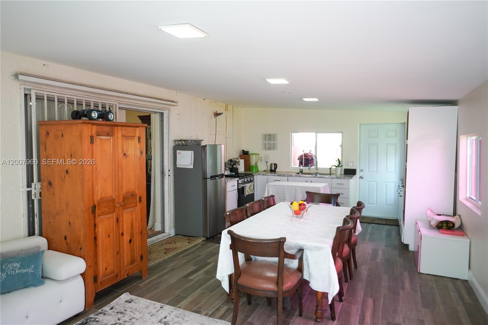 11311 Southwest 164th Terrace Miami, FL 33157 - Photo 10 of 19