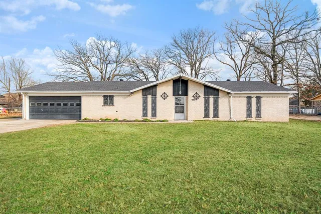 $215,000 | 175 45th Street Southwest, Paris, TX 75460