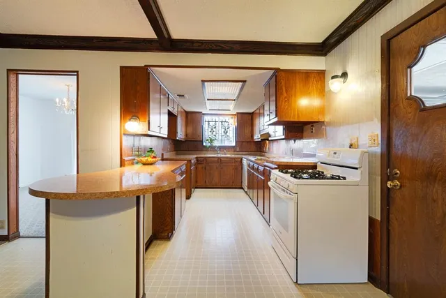 $215,000 | 175 45th Street Southwest, Paris, TX 75460