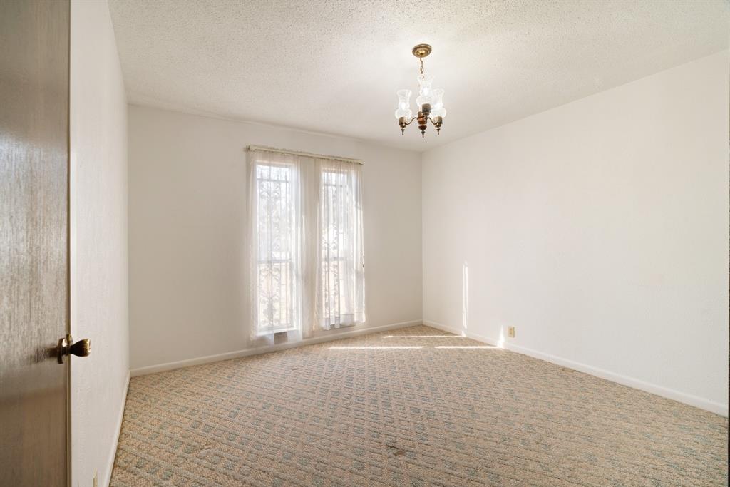 175 45th Street Southwest Paris, TX 75460 - Photo 14 of 33