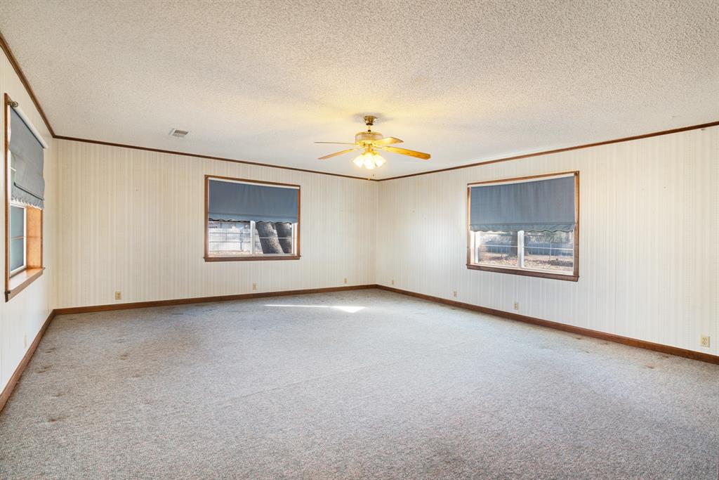 175 45th Street Southwest Paris, TX 75460 - Photo 17 of 33 Second living area or game room