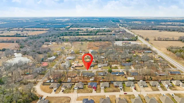 $215,000 | 175 45th Street Southwest, Paris, TX 75460