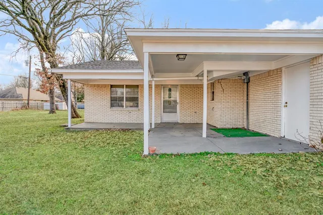 $215,000 | 175 45th Street Southwest, Paris, TX 75460