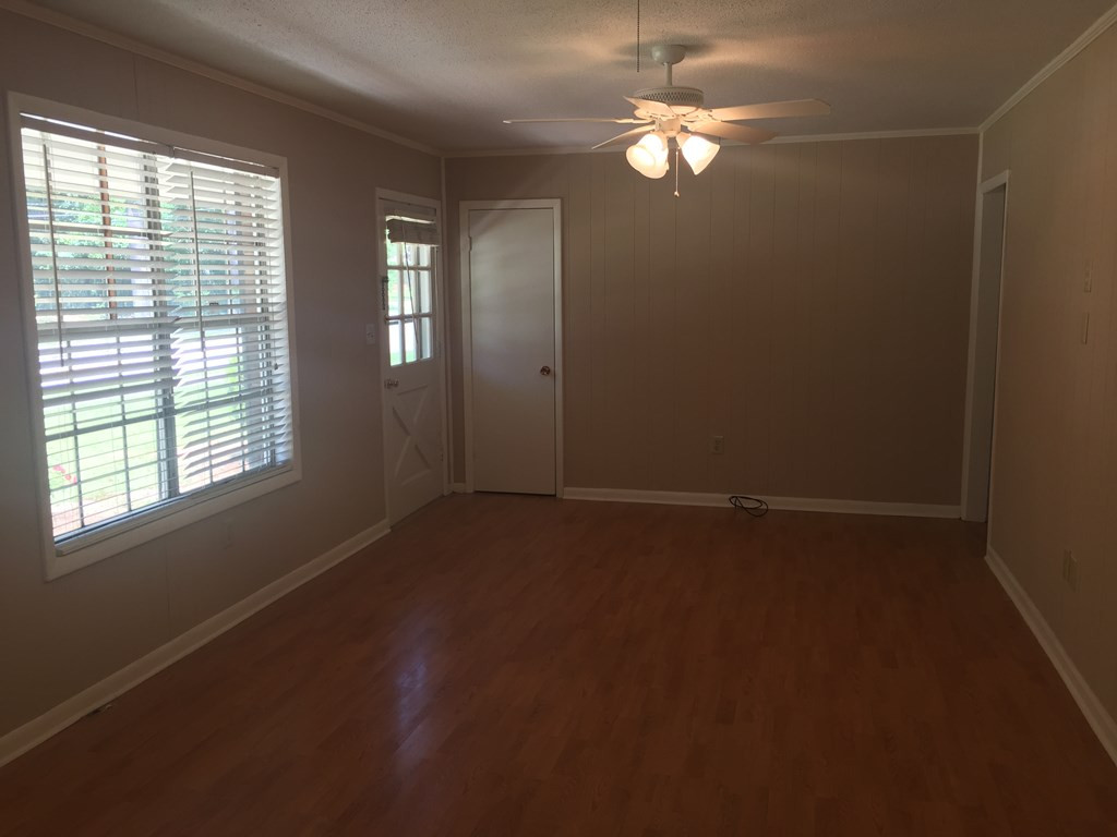 416 Warren Road Augusta, GA 30907 - Photo 2 of 15 Living Room