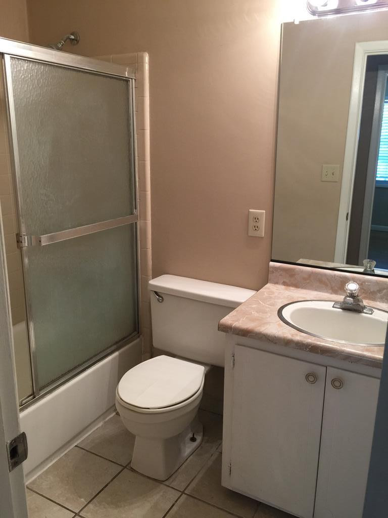 416 Warren Road Augusta, GA 30907 - Photo 10 of 15 Hall Bath