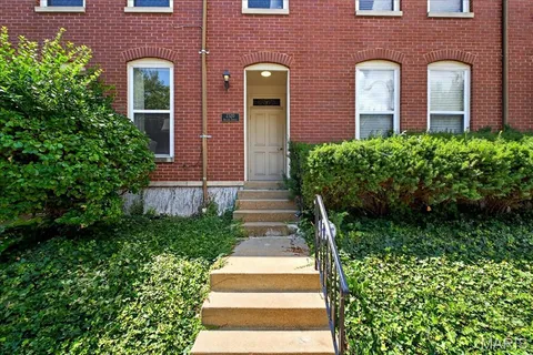 $174,900 | 2320 Rutger Street, Unit E, St. Louis, MO 63104