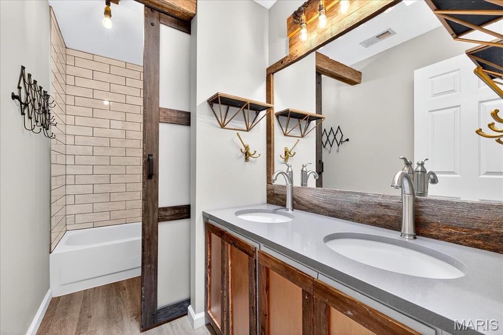 2320 Rutger Street, Unit E St. Louis, MO 63104 - Photo 9 of 18