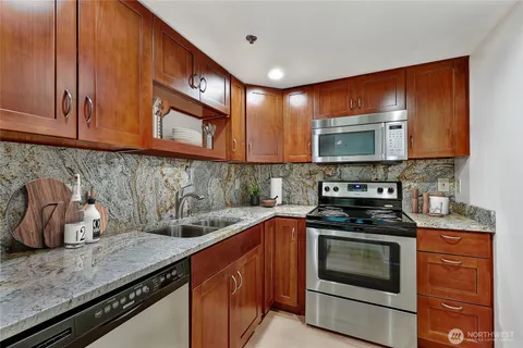 $249,000 | 505 East Denny Way, Unit A304, Seattle, WA 98122