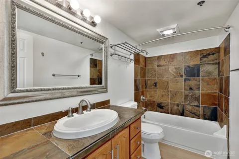 $249,000 | 505 East Denny Way, Unit A304, Seattle, WA 98122