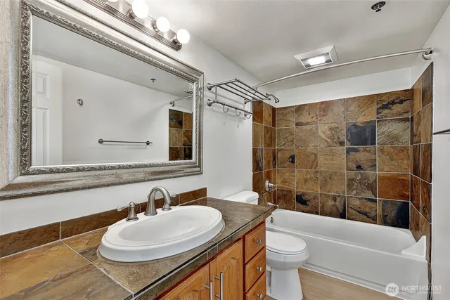 $249,000 | 505 East Denny Way, Unit A304, Seattle, WA 98122