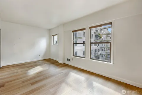 $249,000 | 505 East Denny Way, Unit A304, Seattle, WA 98122