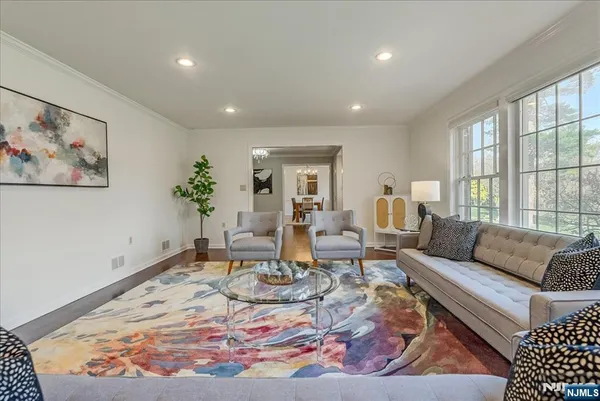 $999,999 | 5 Edgehill Road, West Orange, NJ 07052