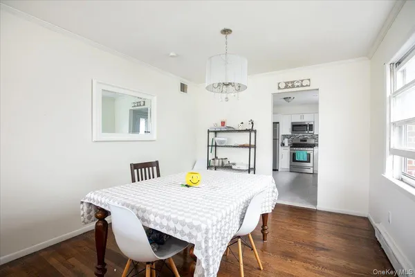 $4,000 | 525 East Beech Street, Unit 1, Long Beach, NY 11561