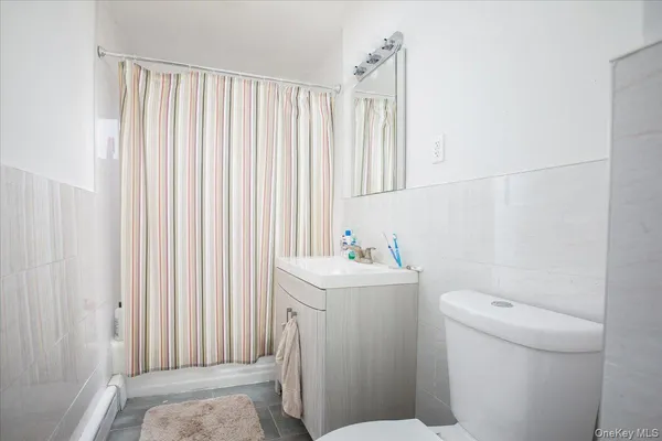 $4,000 | 525 East Beech Street, Unit 1, Long Beach, NY 11561