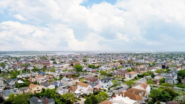 $4,000 | 525 East Beech Street, Unit 1, Long Beach, NY 11561