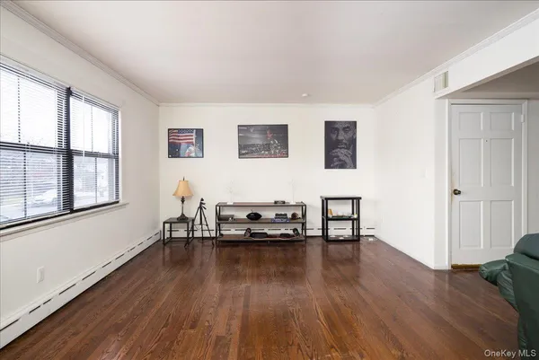 $4,000 | 525 East Beech Street, Unit 1, Long Beach, NY 11561